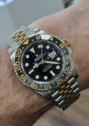Superclone Rolex GMT-Master II Black Dial “Zombie??126713GRNR photo review