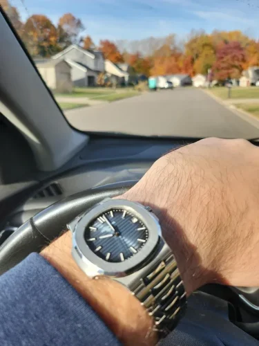 Patek Philippe Nautilus 5711/1A-010 Blue Dial Signature Replica 1:1 photo review