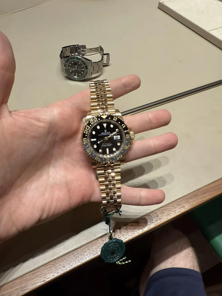 Superclone Rolex GMT-Master II Black Dial “Zombie??126713GRNR photo review